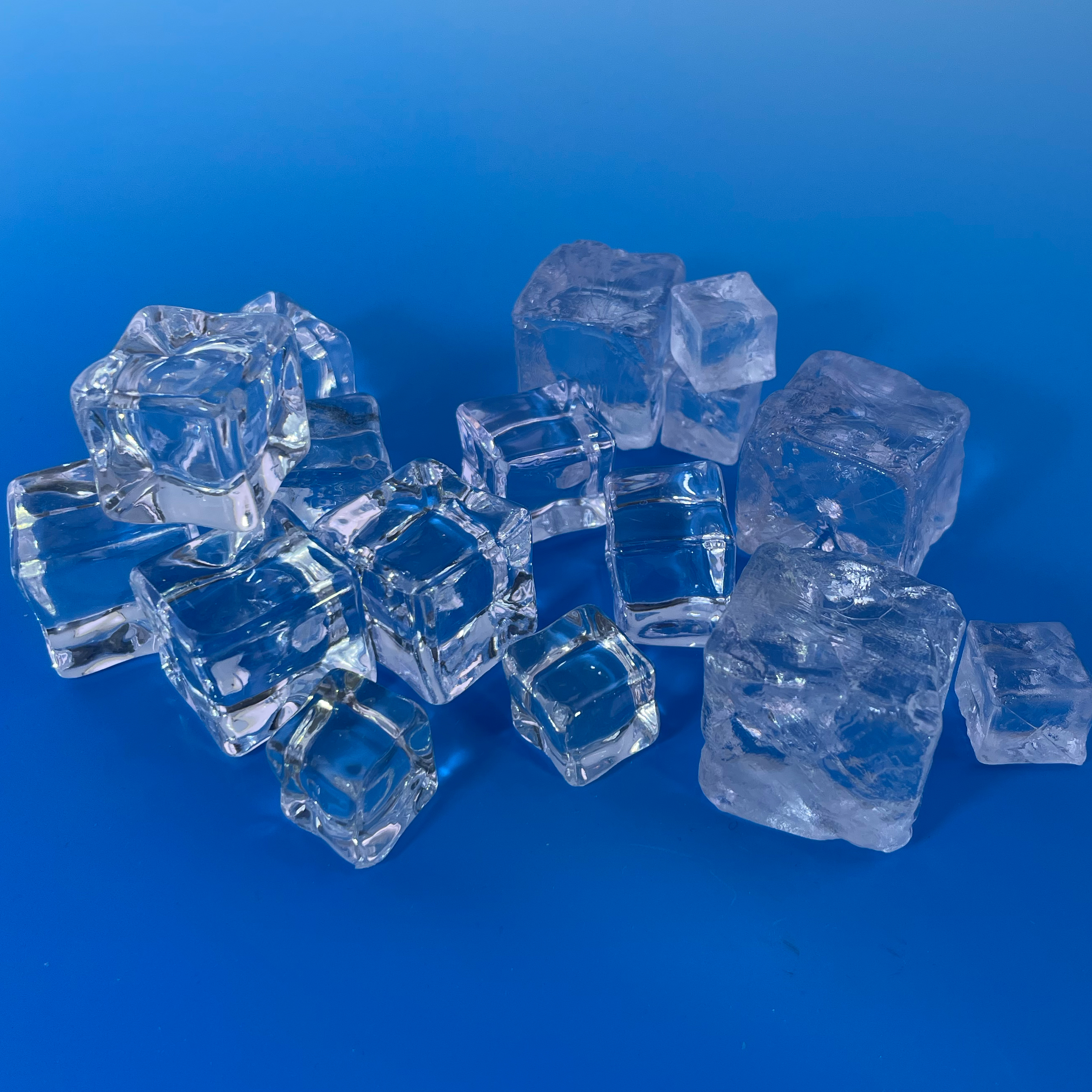 Decorative ice cubes and artificial ice cubes